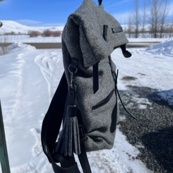 Back pack - Picture 6 of 16